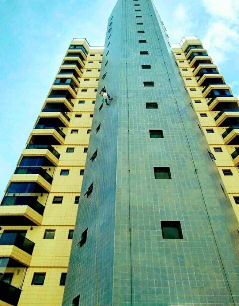 Obra realizada pela Equipe A - 9