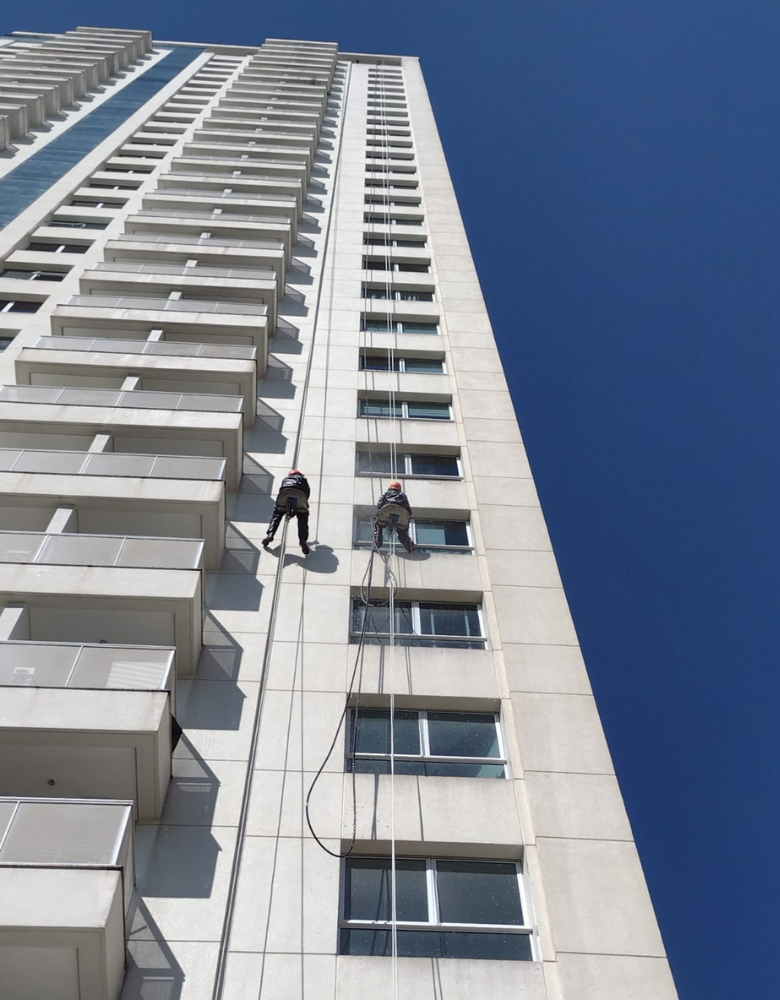 Obra realizada pela Equipe A - 2